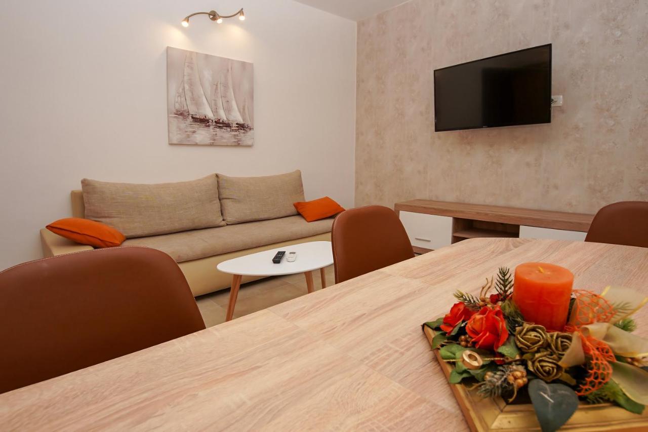 Apartment Ajdukovic Vodice Eksteriør bilde